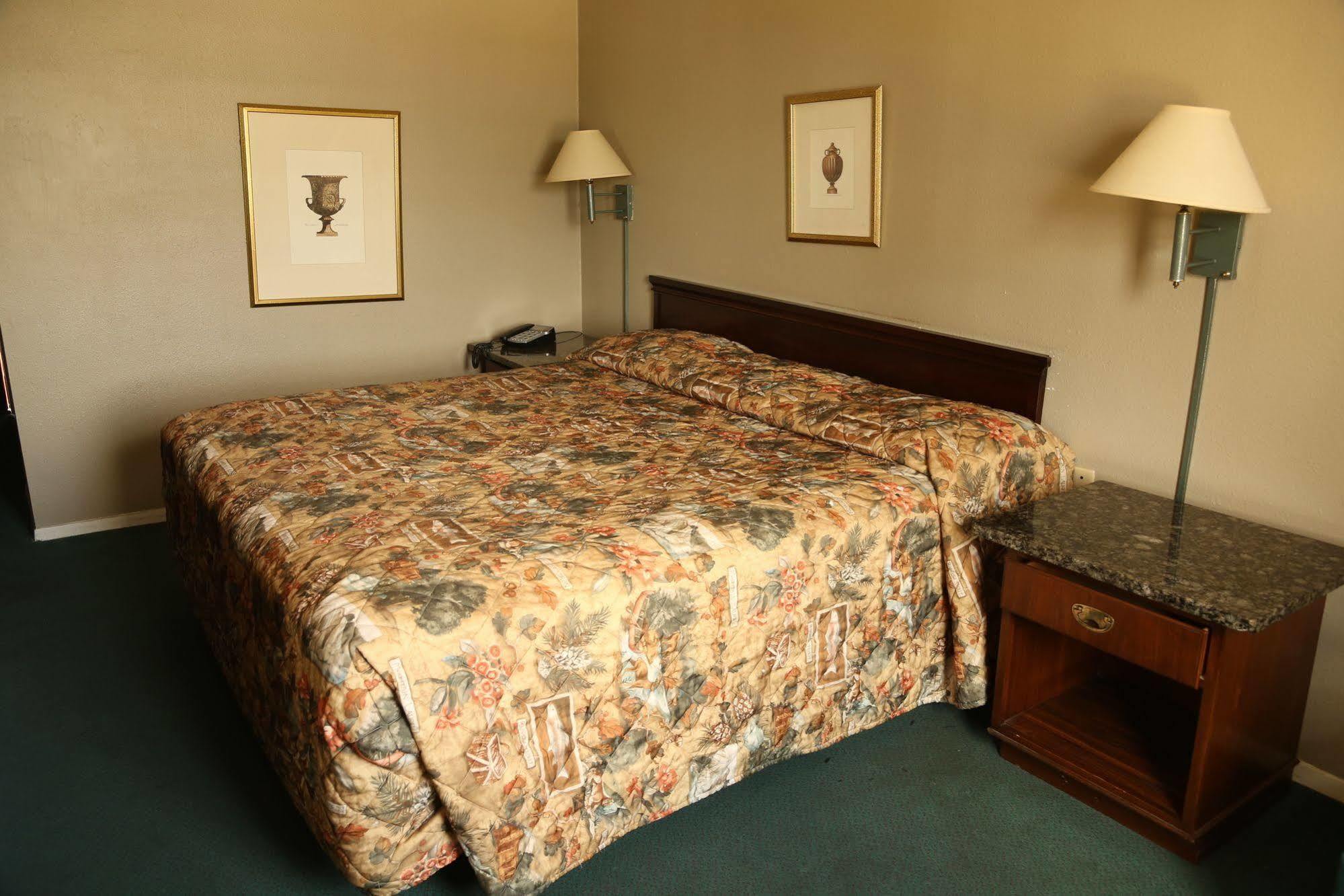Sherman Inn Экстерьер фото