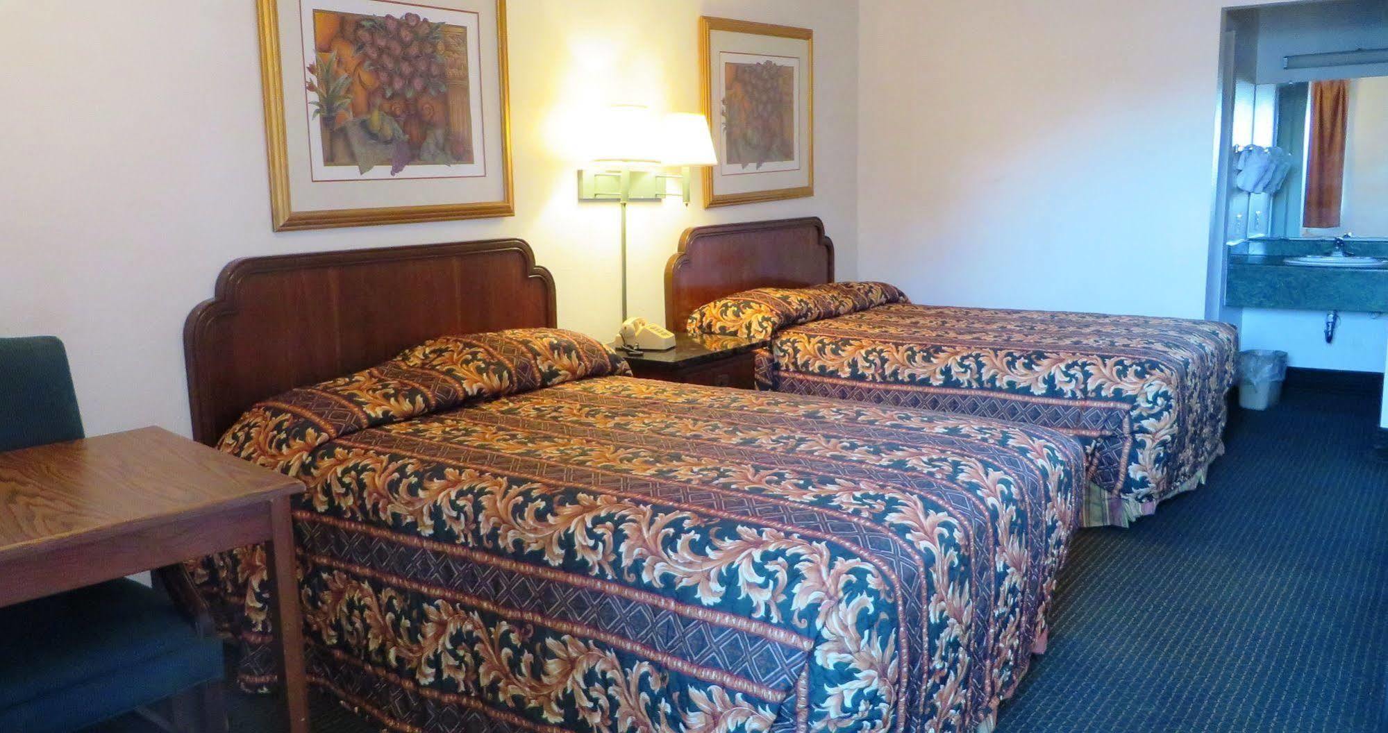 Sherman Inn Экстерьер фото