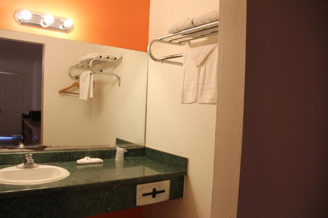 Sherman Inn Экстерьер фото
